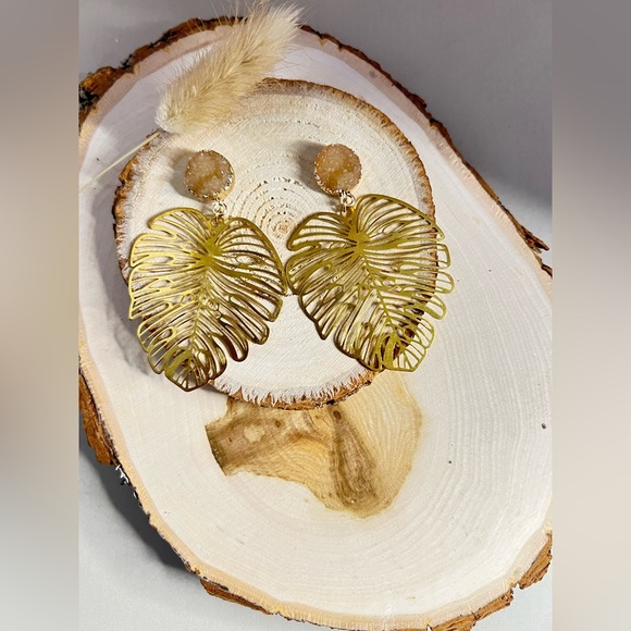 Elegant Gold Monstera Leaf Dangle Earrings - Trendy Boho Chic Leaf Earrings - Picture 1 of 16